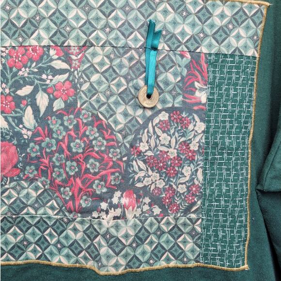 Jerzees Vintage Green Asian Quilted Patch Coin Embellished Short Sleeve T Shirt - Picture 7 of 13